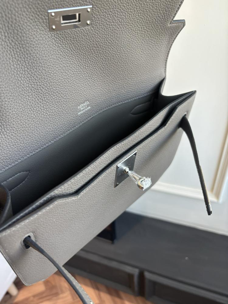 Hermes Kelly Dépêches 25 Pouch (Leather)