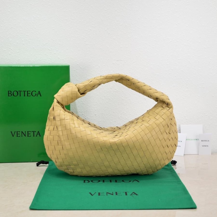 BV Medium Jodie Bag 40cm