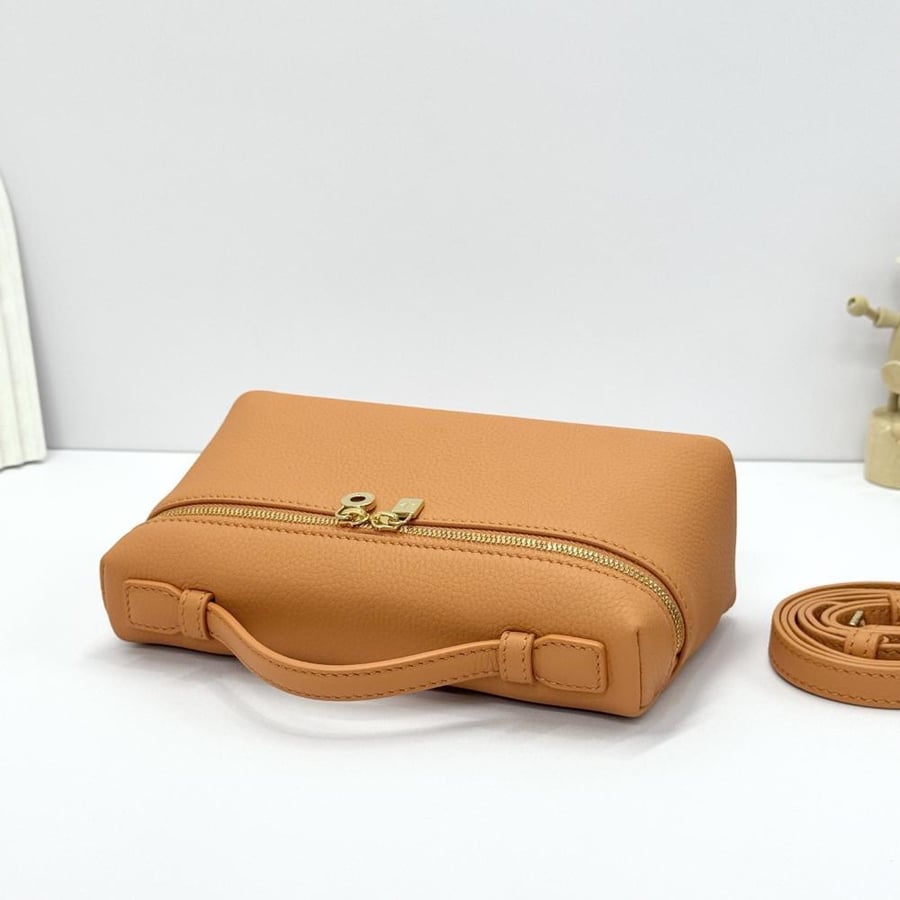 Loro Piana Extra Pocket L19 Vanity Case Collection