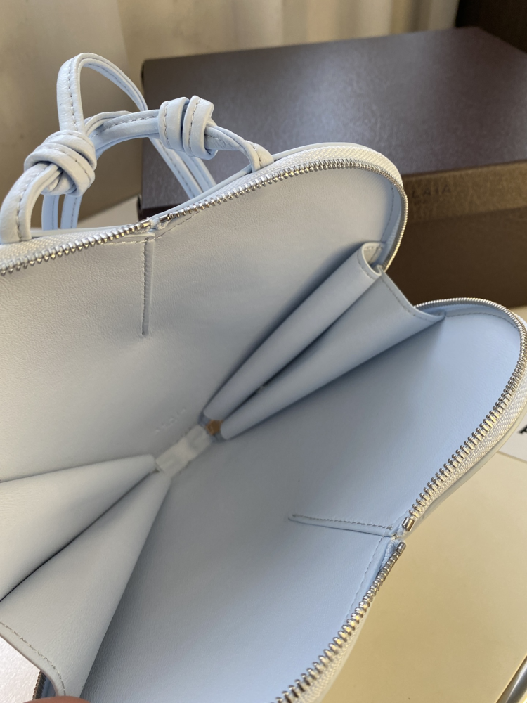 ALAÏA Le Cœur Bag Matte