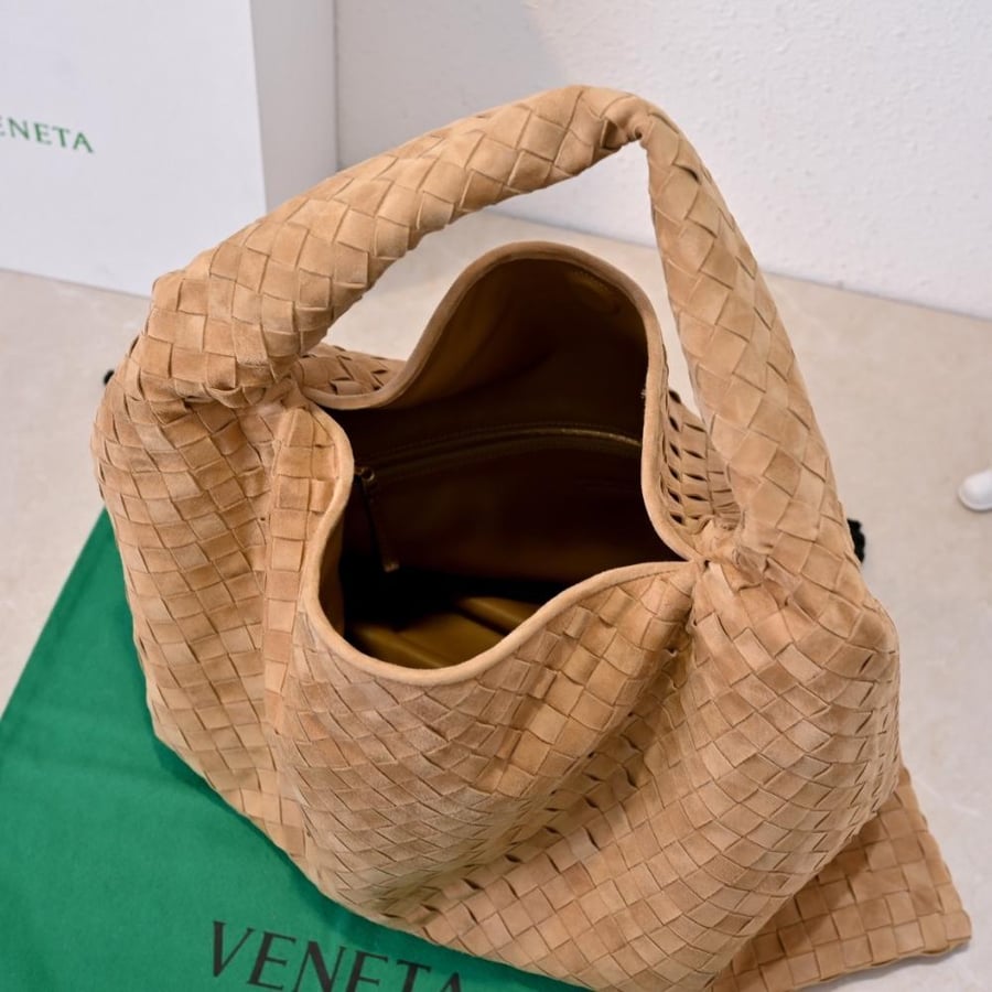 BV New Large Hop Bag 54cm (Suede)