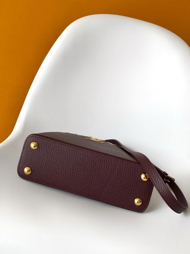LV Capucines 27cm