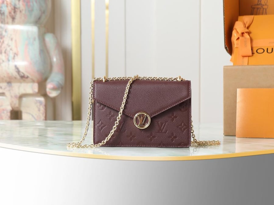 LV Chain Bag - 19.513.56.5cm
