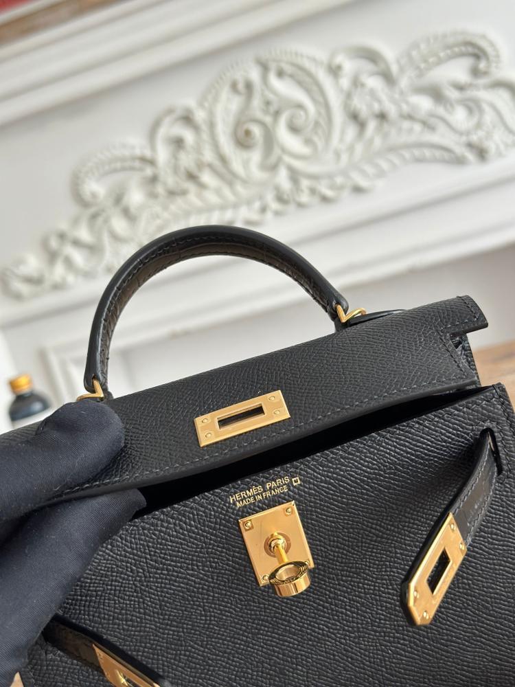 Hermes Mini Kelly II 19 Bag