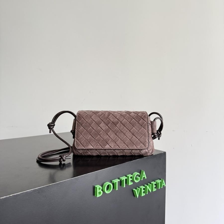 BV Dustbag Shoulder Bag (Suede) 32cm