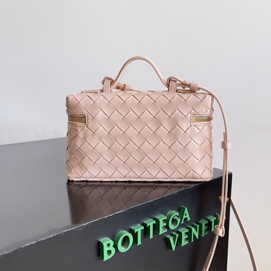 BV Vanity Case Bag 22cm