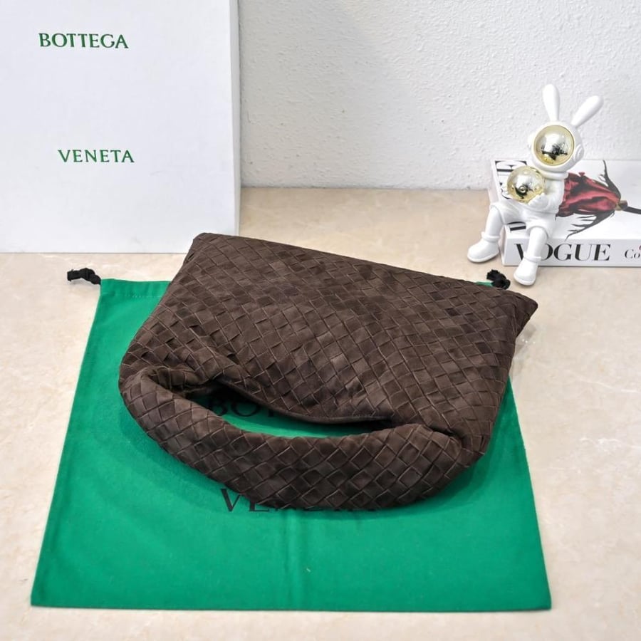 BV New Medium Hop Bag 46cm (Suede)