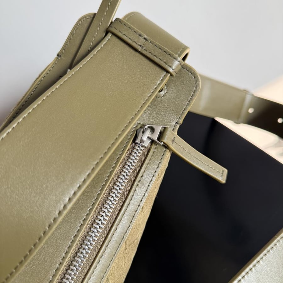 BV Tribeca Woven Tote Bag 30.5209cm