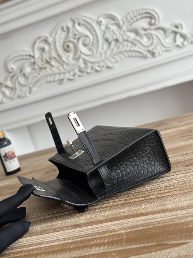 Hermes Kelly Mini Pochette 22cm