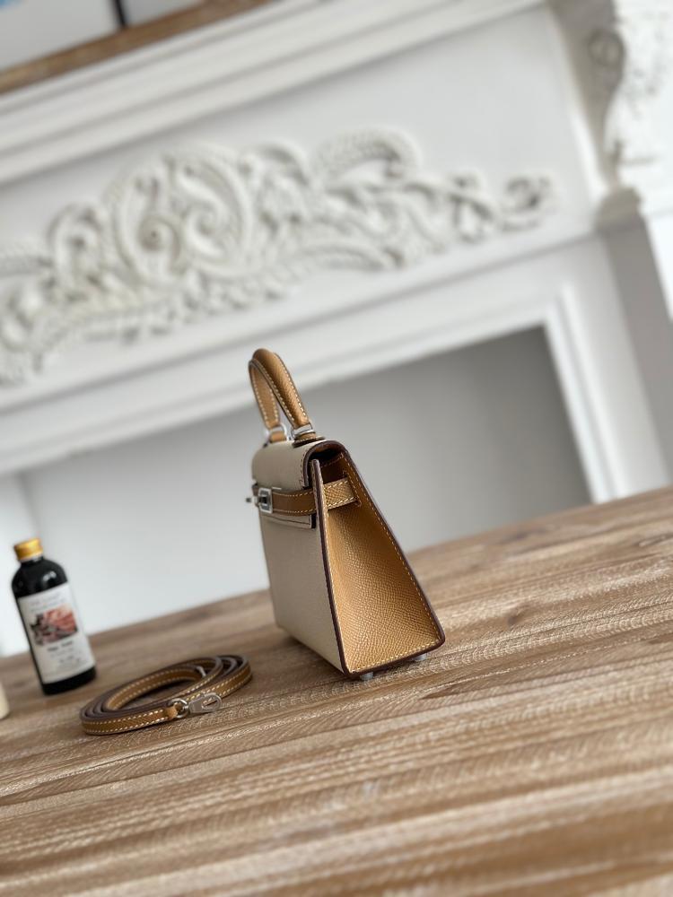 Hermes Mini Kelly II 19 Bag