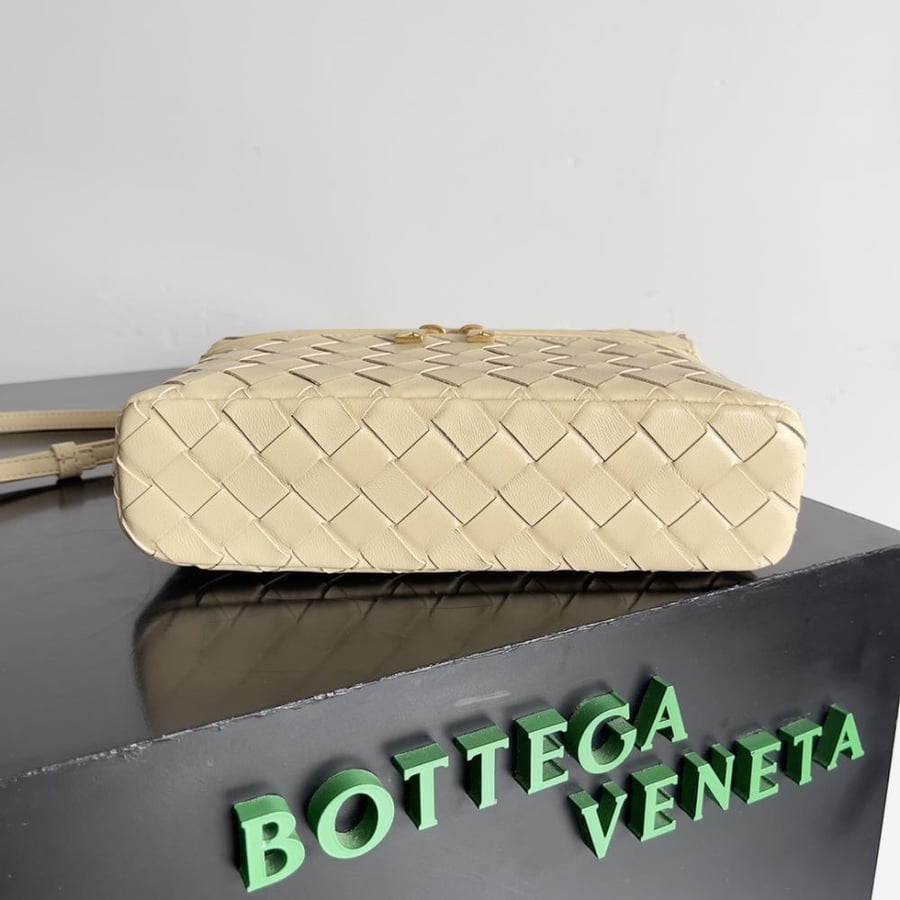BV Vanity Case Bag 22cm