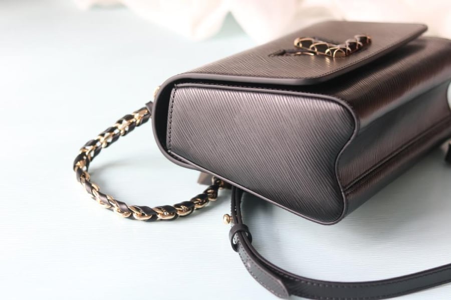 LV Twist Braided Chain 23cm