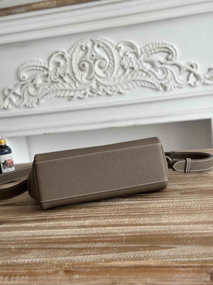 Hermes Kelly Messenger 25 Bag