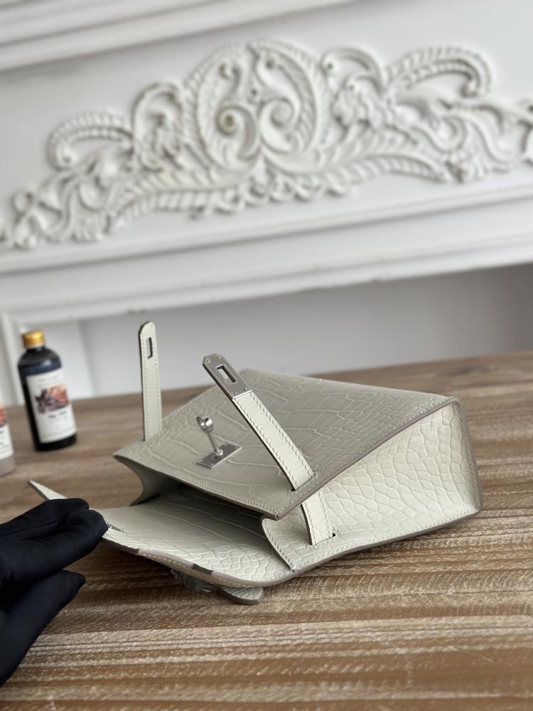 Hermes Kelly Mini Pochette 22cm