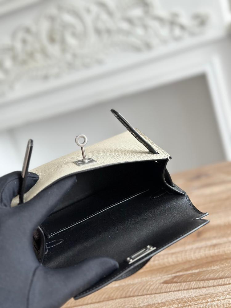 Hermes Mini Kelly II 19 Bag