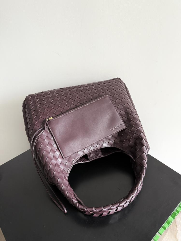 BV Campana Shoulder Bag 39cm