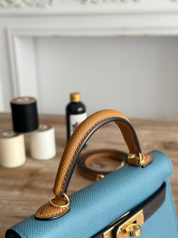 Hermes Mini Kelly II 19 Bag