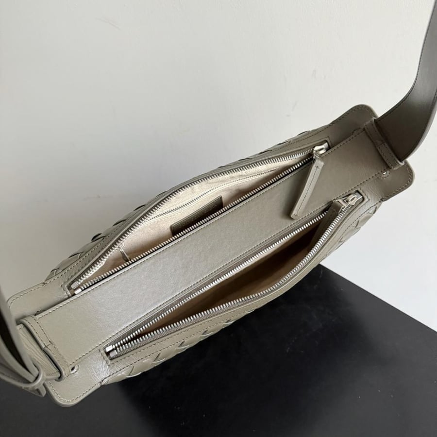 BV Tribeca Woven Tote Bag 30.5209cm