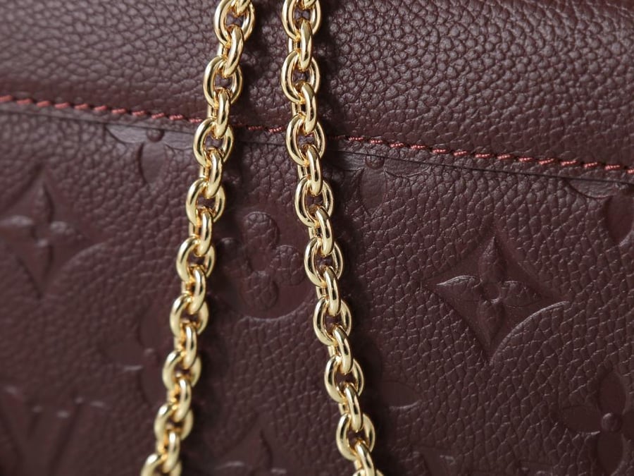 LV Chain Bag - 19.513.56.5cm