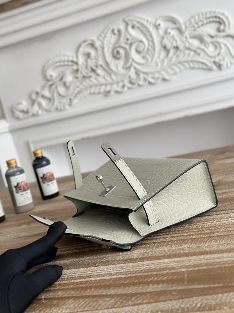 Hermes Kelly Mini Pochette 22cm