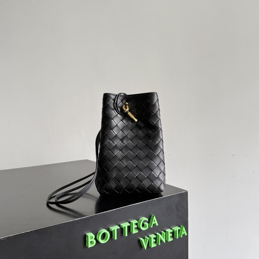 BV Andiamo Phone Pouch 14cm