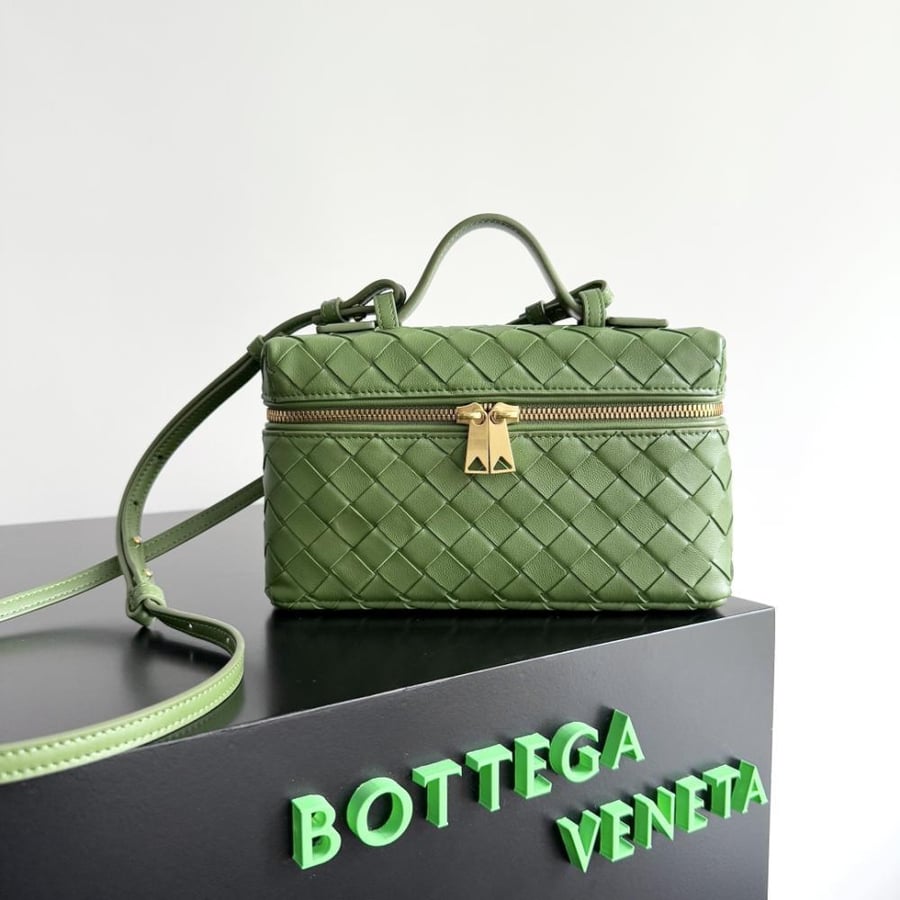 BV Vanity Case Bag 22cm