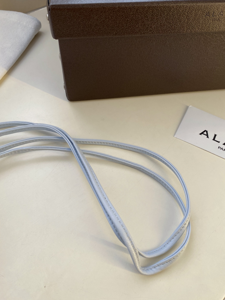 ALAÏA Le Cœur Bag Matte