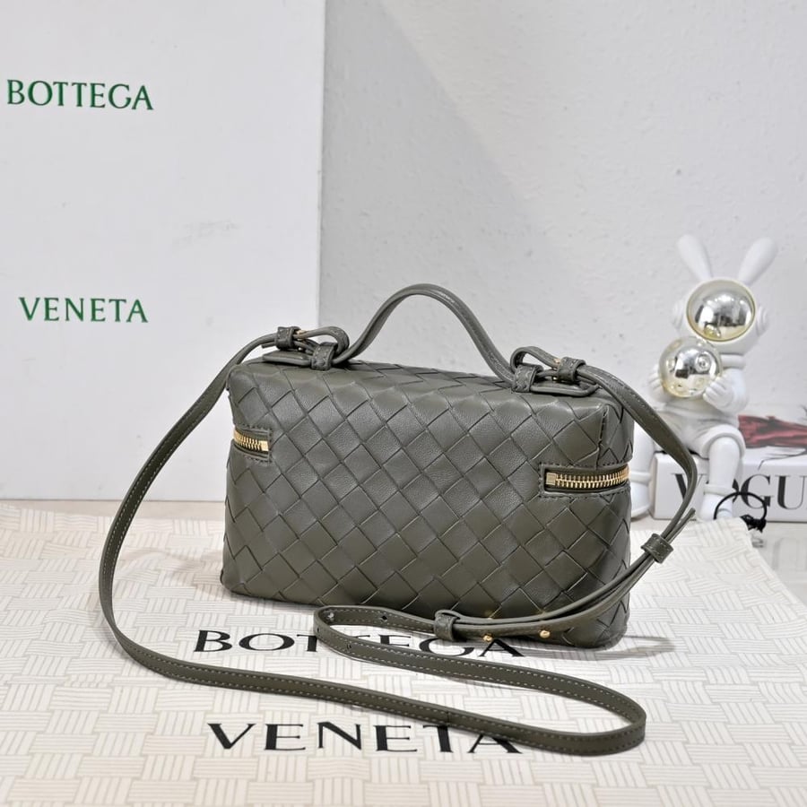 BV Vanity Case Bag 22cm