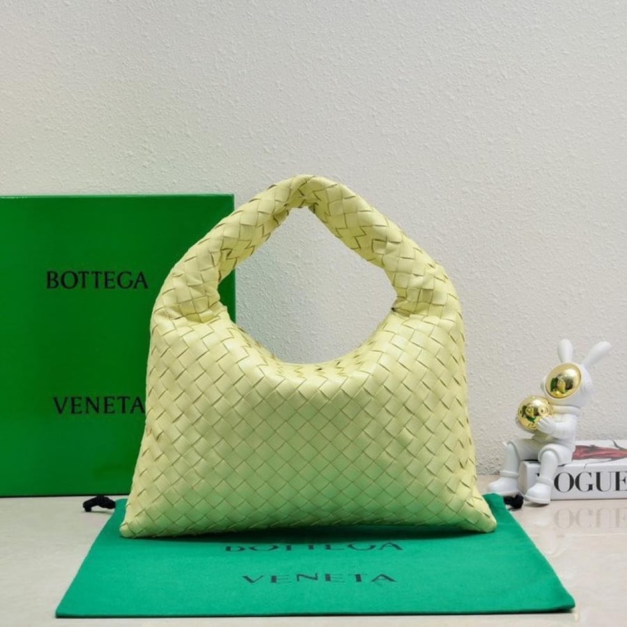 New BV Small Hop Bag 41cm (Leather)