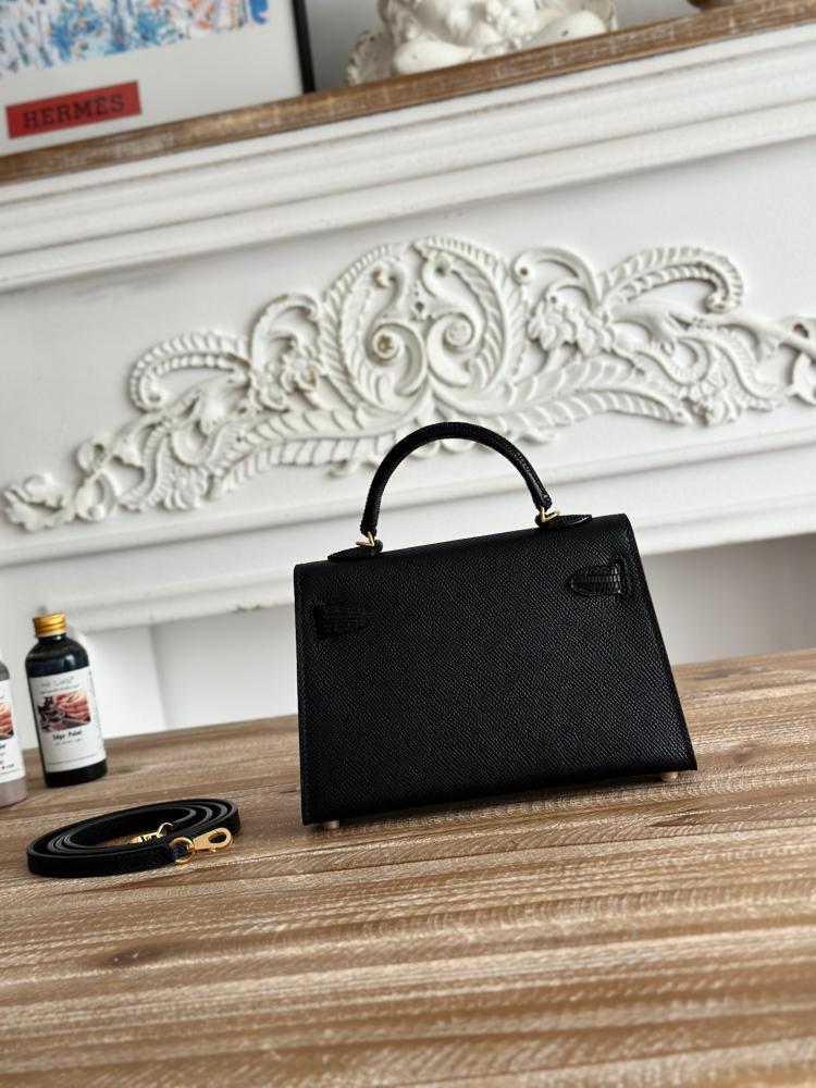 Hermes Mini Kelly II 19 Bag