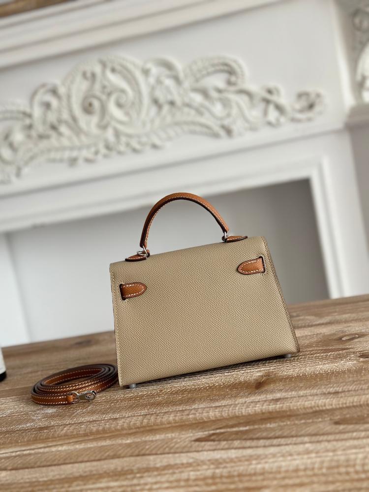 Hermes Mini Kelly II 19 Bag