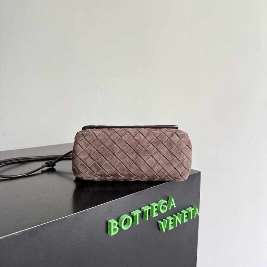 BV Dustbag Shoulder Bag (Suede) 32cm