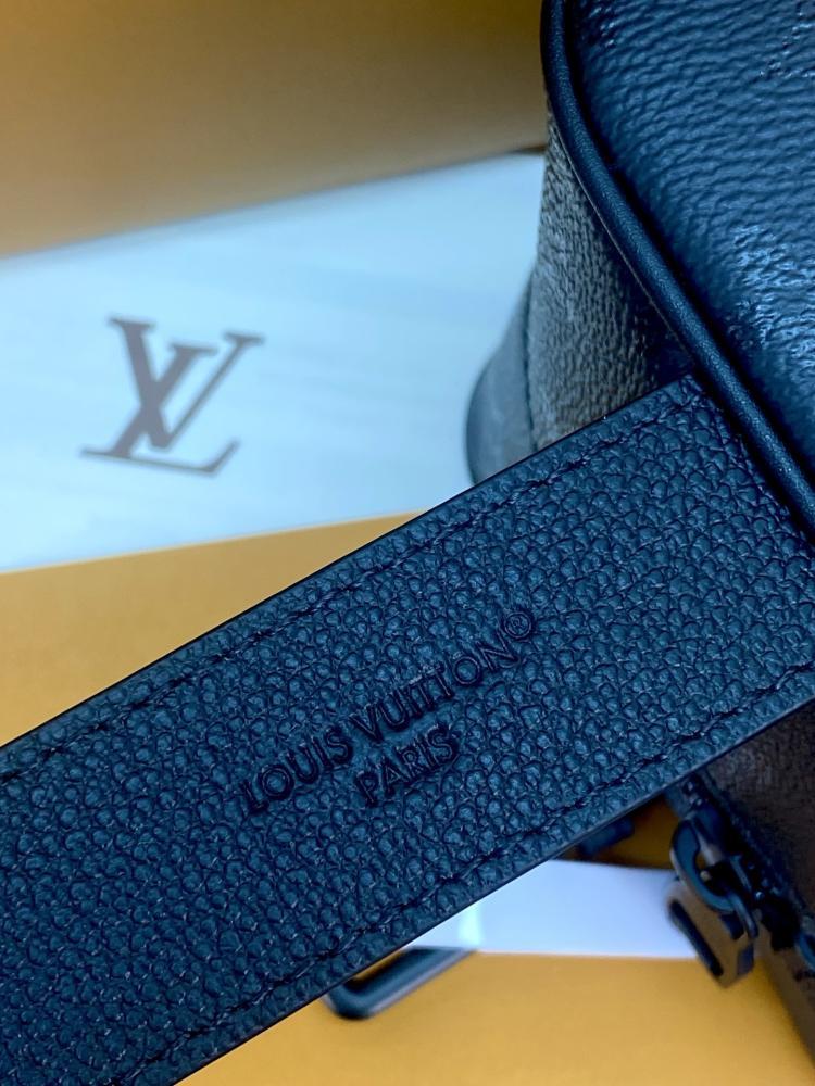 Louis Vuitton Pochette Voyage