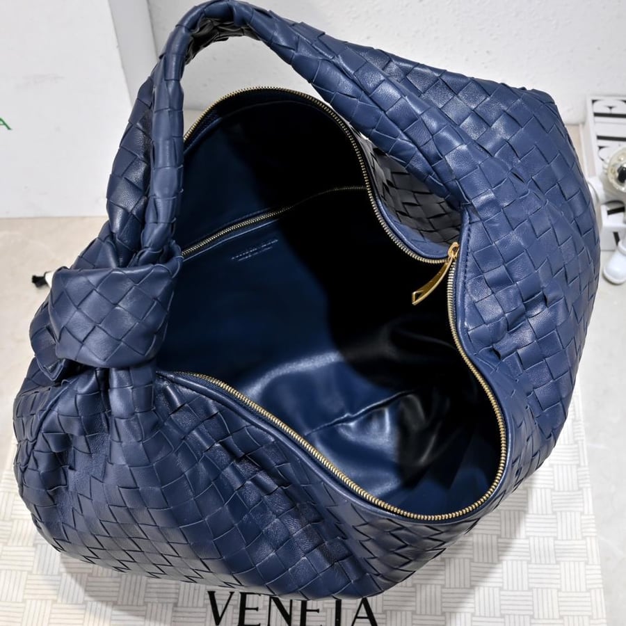 BV Extra Large Jodie Bag 54cm