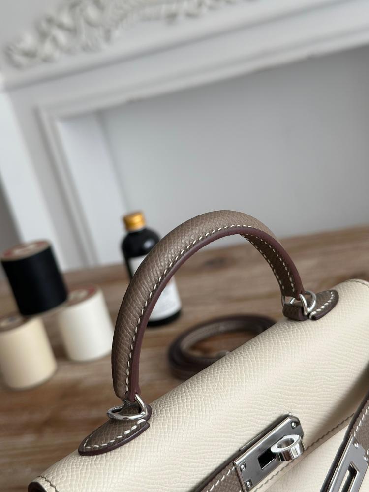 Hermes Mini Kelly II 19 Bag