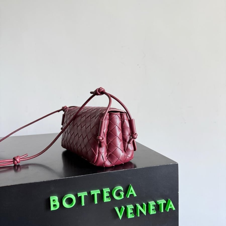 BV Dustbag Shoulder Bag (Suede) 32cm