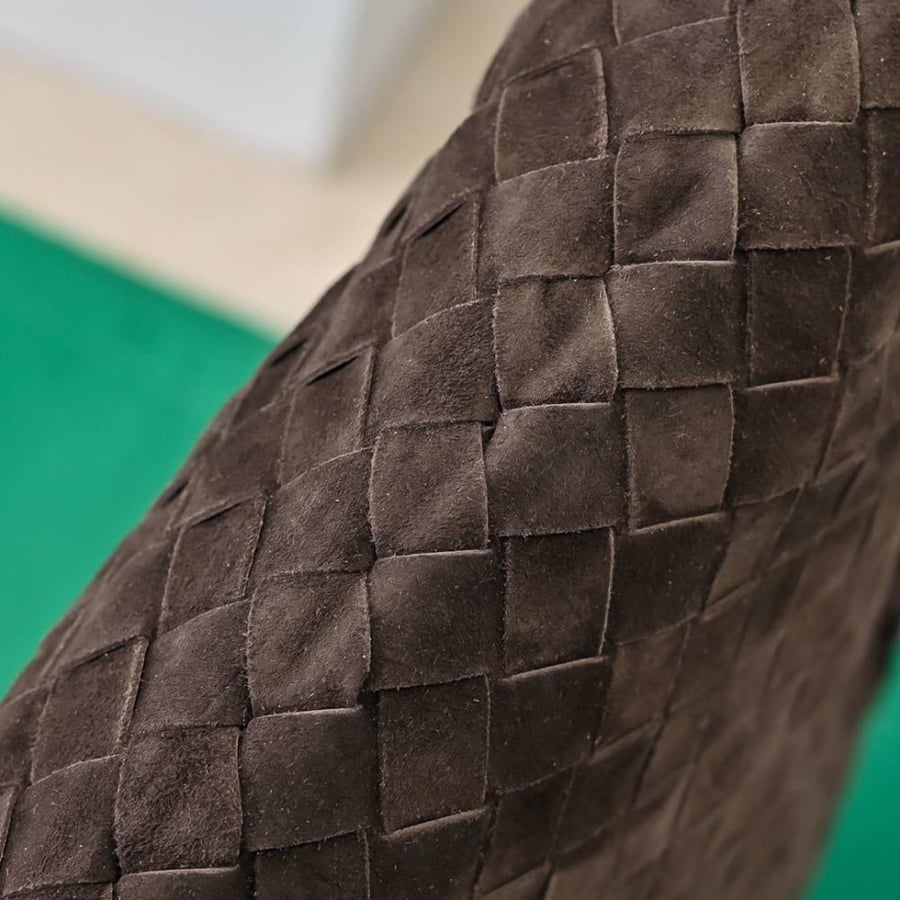 BV New Medium Hop Bag 46cm (Suede)