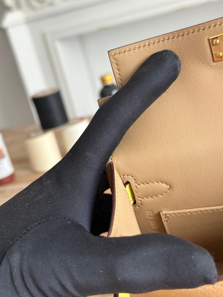Hermes Mini Kelly II 19 Bag