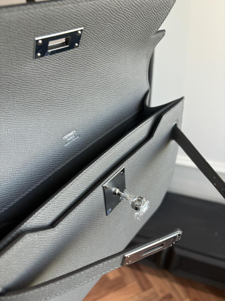 Hermes Kelly Dépêches 25 Pouch (Leather)