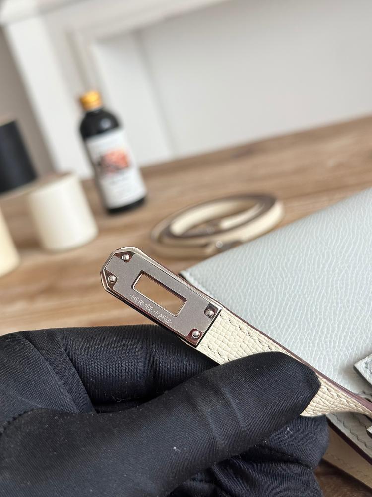 Hermes Mini Kelly II 19 Bag