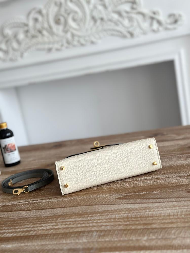 Hermes Mini Kelly II 19 Bag