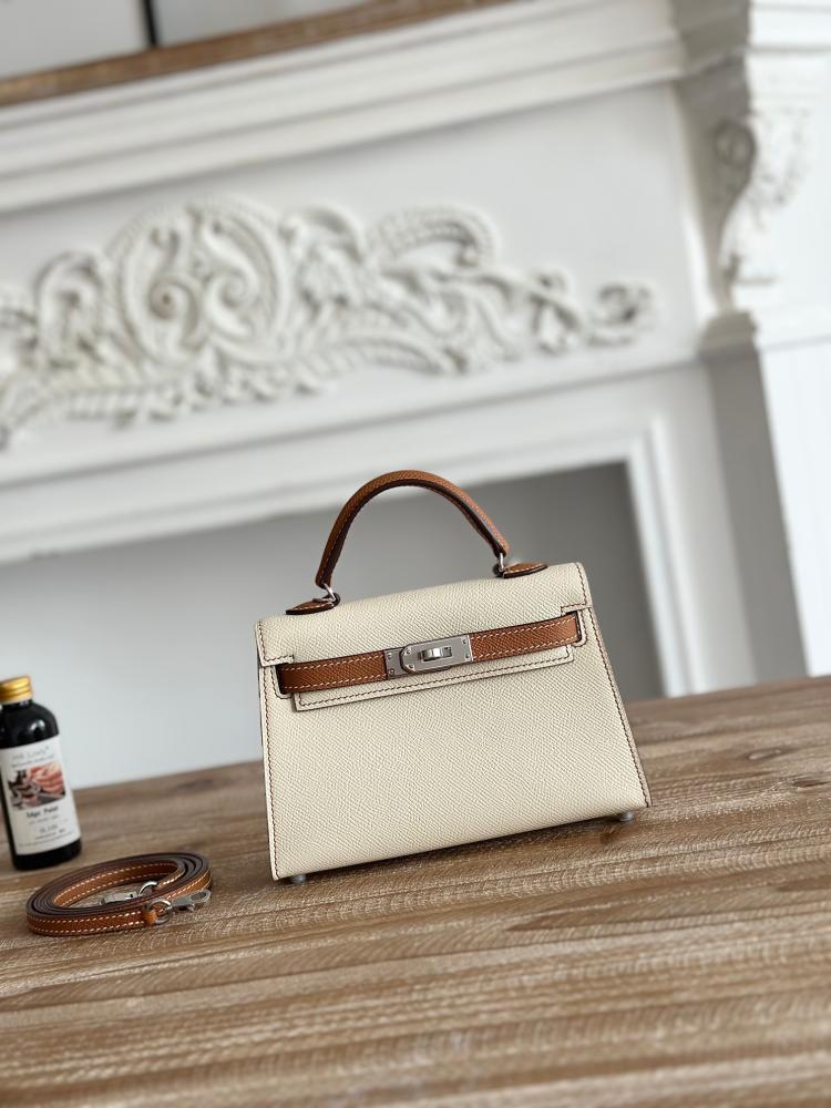 Hermes Mini Kelly II 19 Bag