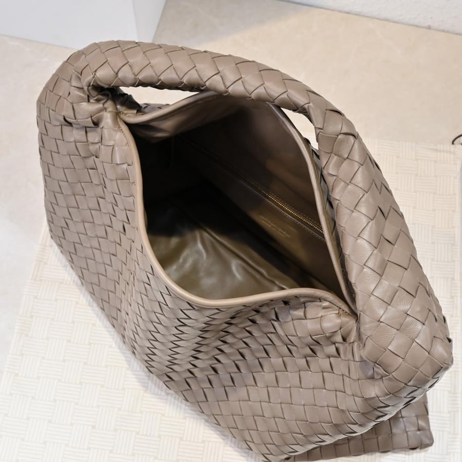 BV New Large Hop Bag 54cm