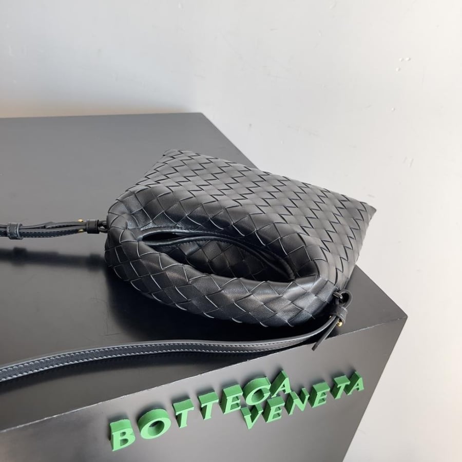 BV Mini Hop Bag 25.5cm