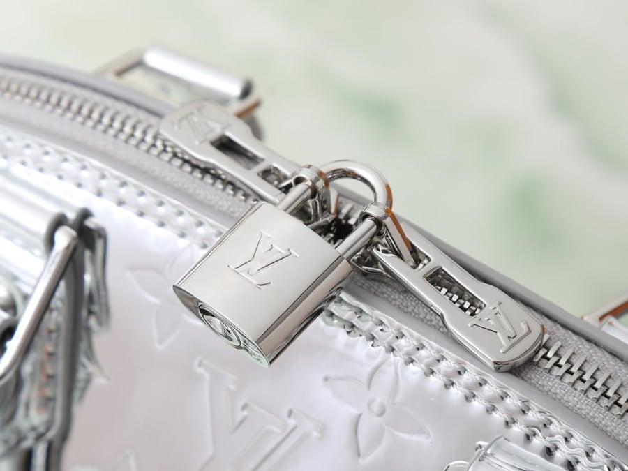 LV Alma Bag 23.5 cm