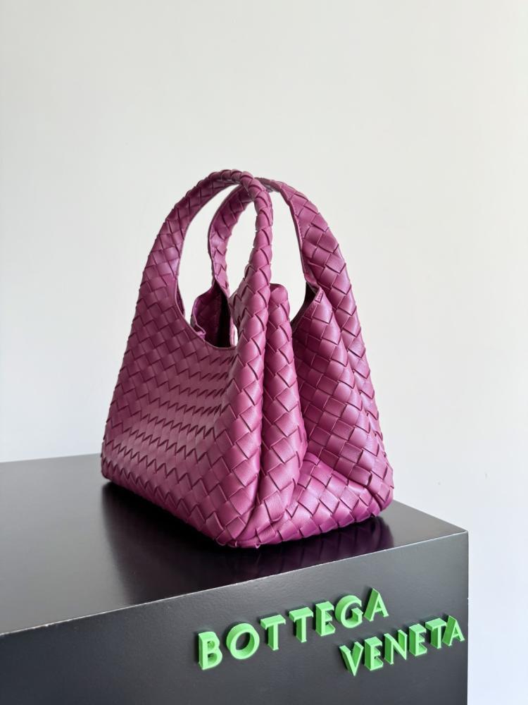 BV Campana Shoulder Bag 33cm