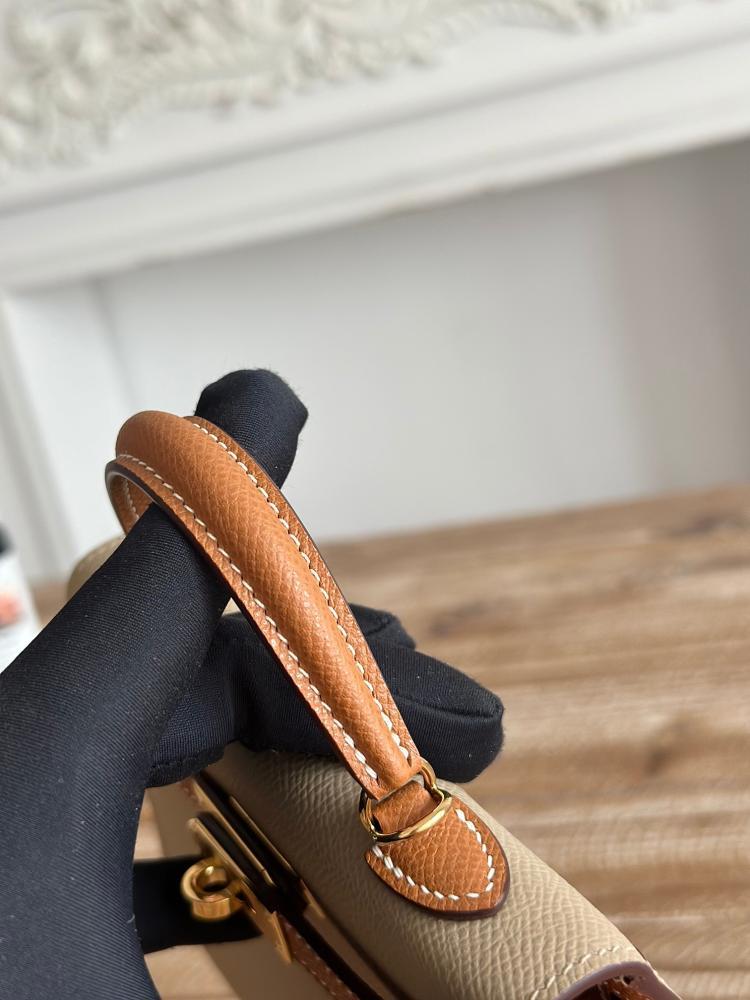 Hermes Mini Kelly II 19 Bag