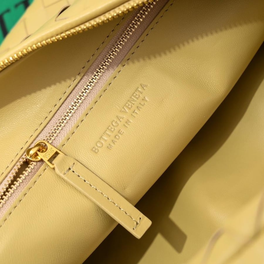 BV Medium Jodie Bag 40cm