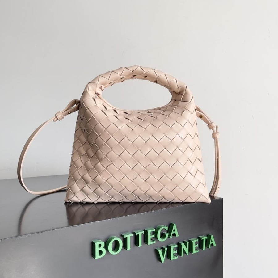 BV Mini Hop Bag 25.5cm