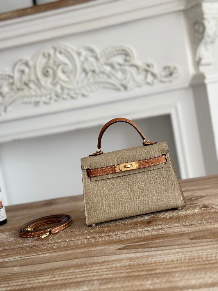 Hermes Mini Kelly II 19 Bag